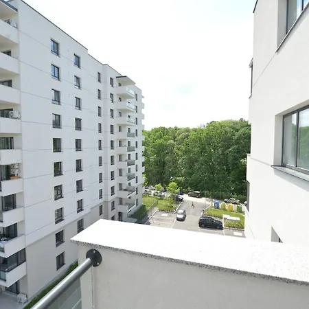 Modern Near Therme And Airport Apartment *