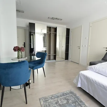 Apartment Modern Near Therme And Airport