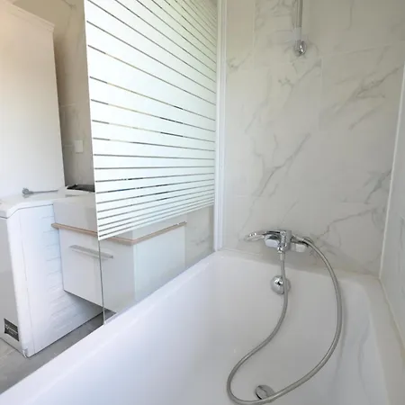 Modern Near Therme And Airport Apartment Bucharest